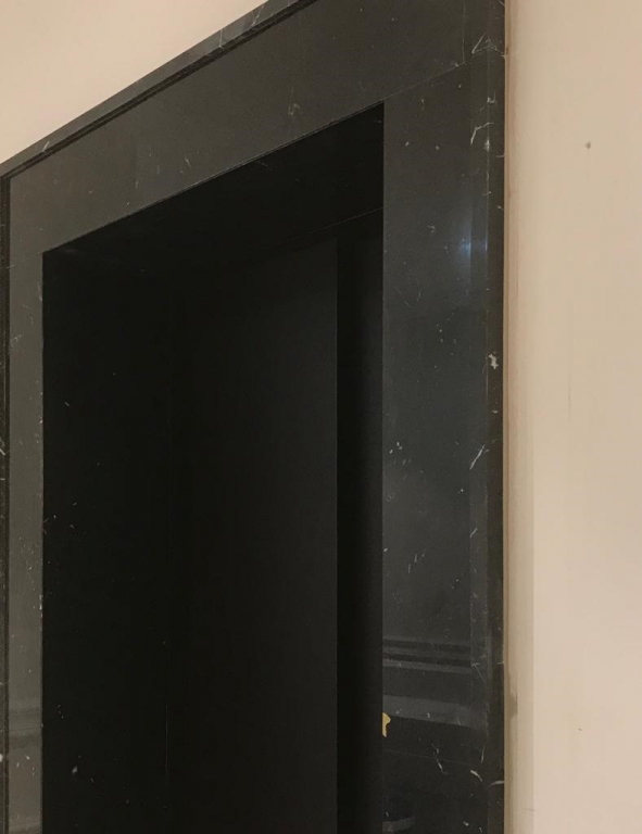 05-nero marquina rivestimento porta